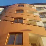 Veranda 公寓 *